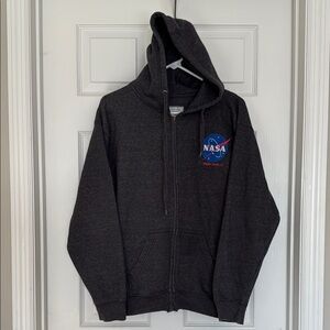 Pacific & Co. men’s gray ‘NASA’ hoodie